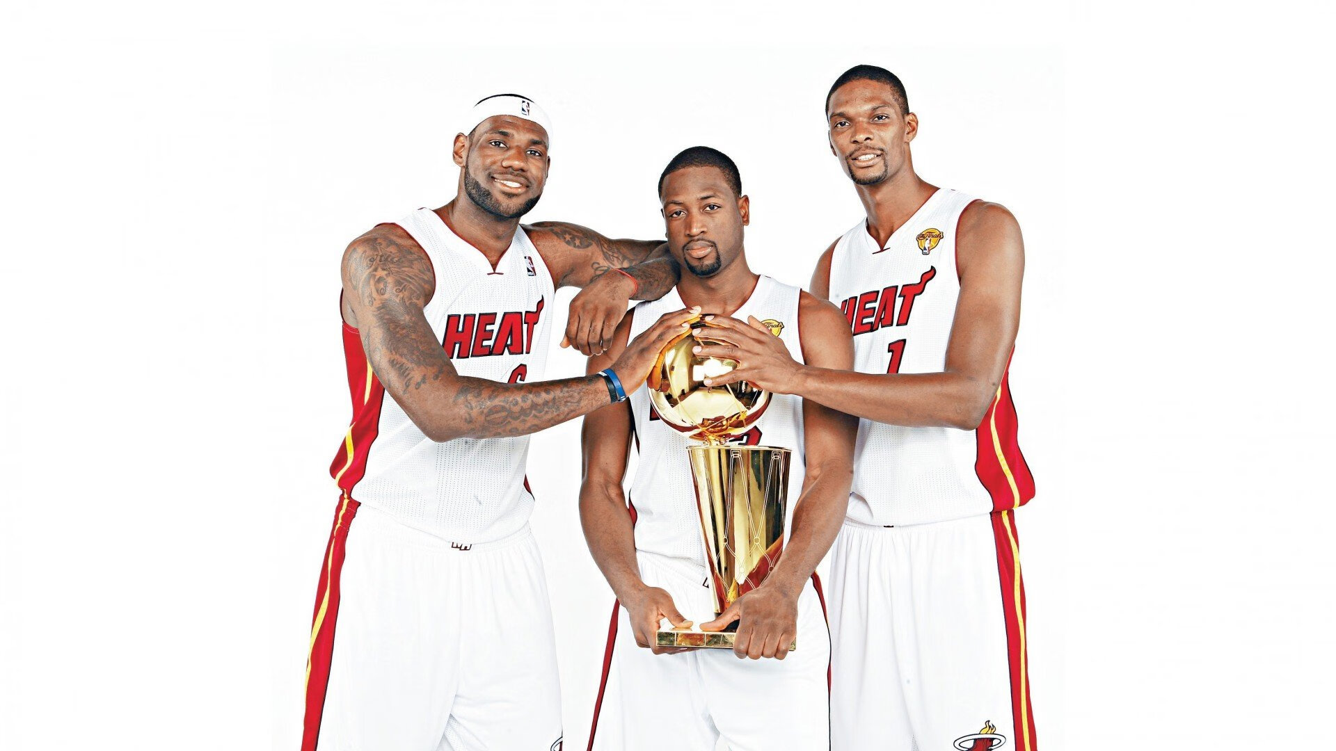 中国男足U20锦标赛决赛 山东青年队点球大战击败上海青年队捧杯，男子u20足球决赛